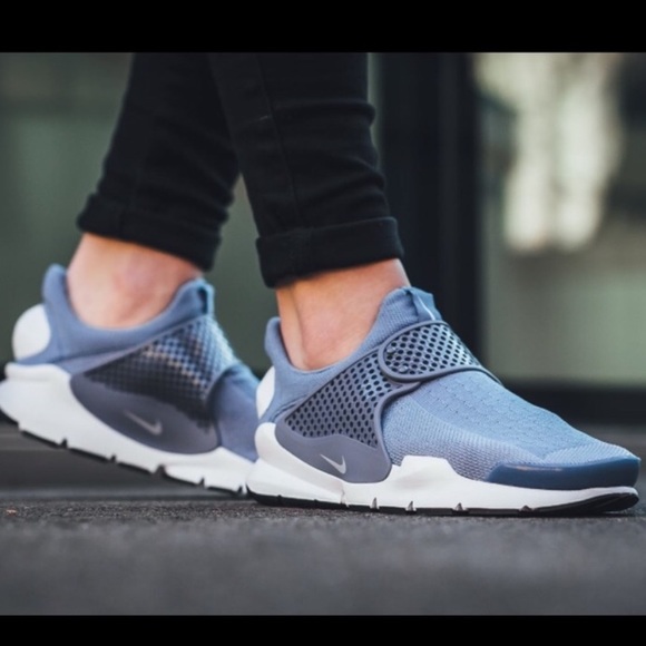 nike sock dart women
